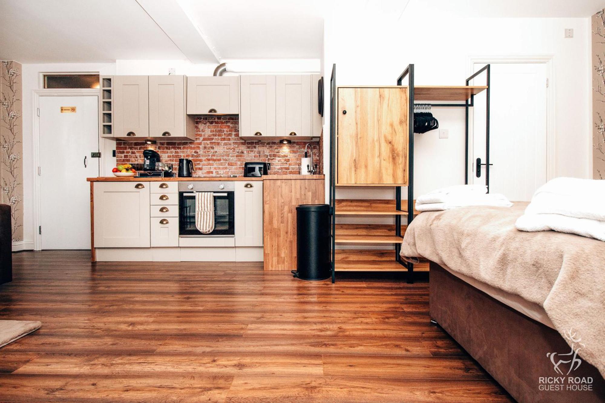 Ricky Road Guest House - Premium Watford  Kültér fotó