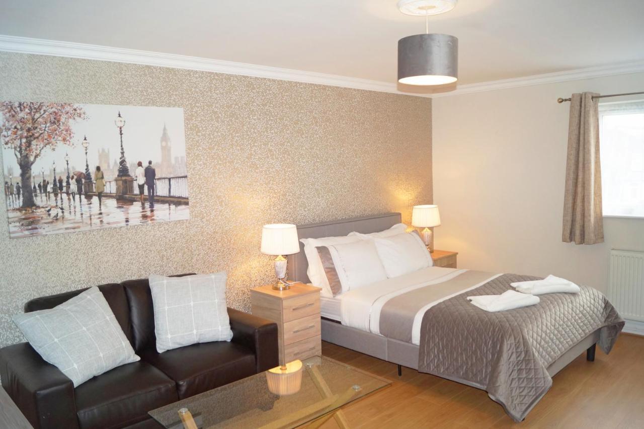 Ricky Road Guest House - Premium Watford  Kültér fotó